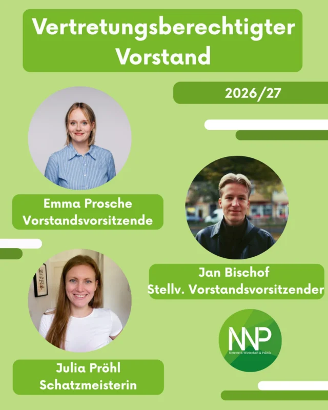 Neue Gesichter, neue Perspektiven – unser neuer vertretungsberechtigter Vorstand ist zurück aus dem Praktikum und ready für das kommende Vereinsjahr. 🚀
✨ Emma Prosche – Vorstandsvorsitzende (6. Semester BWP)
✨  Jan Bischof – Stellvertretende Vorstandsvorsitzender (6. Semester BWP)
✨ Julia Pröhl – Schatzmeisterin (6. Semester BWP)
Alle drei sind aktuell im 6. Semester und bringen jede Menge frische Praxiserfahrung mit: Jan und Julia haben ihr Praktikum im Deutschen Bundestag absolviert, Emma war am Deutschen Institut für Wirtschaftsforschung (DIW) tätig.
Wir freuen uns riesig auf alles, was wir gemeinsam mit Euch in diesem Jahr auf die Beine stellen – danke für Euer Vertrauen. Auf viele neue Ideen, spannende Projekte und ein starkes Team!